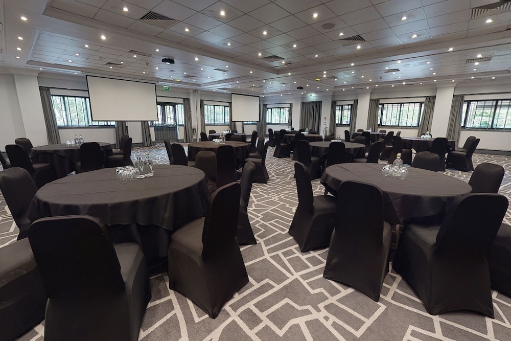 Village Hotel Warrington 54/65