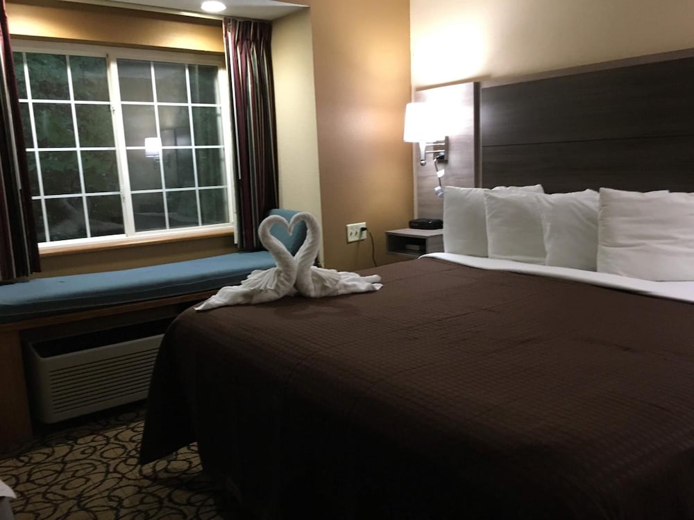 Guest Inn Pigeon Forge 17/48
