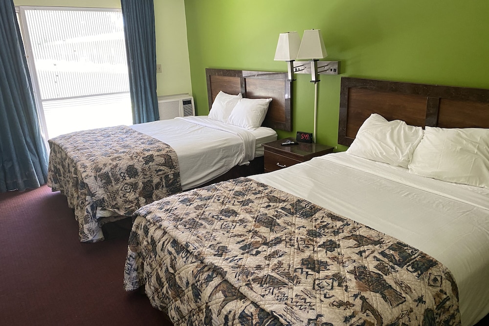 Hotel Yuma AZ Desert Grove 22/47