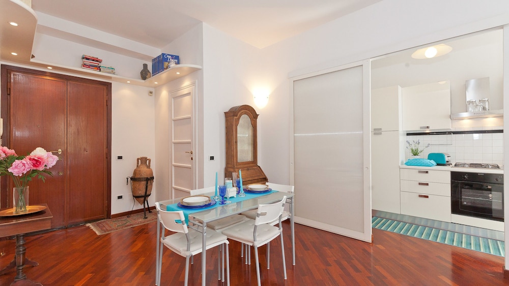 Rental In Rome Pateras Flower 10/24