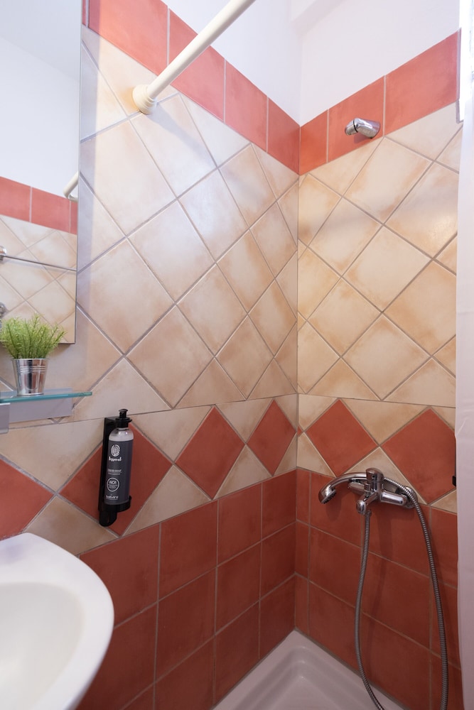 Nantin Hotel 37/42
