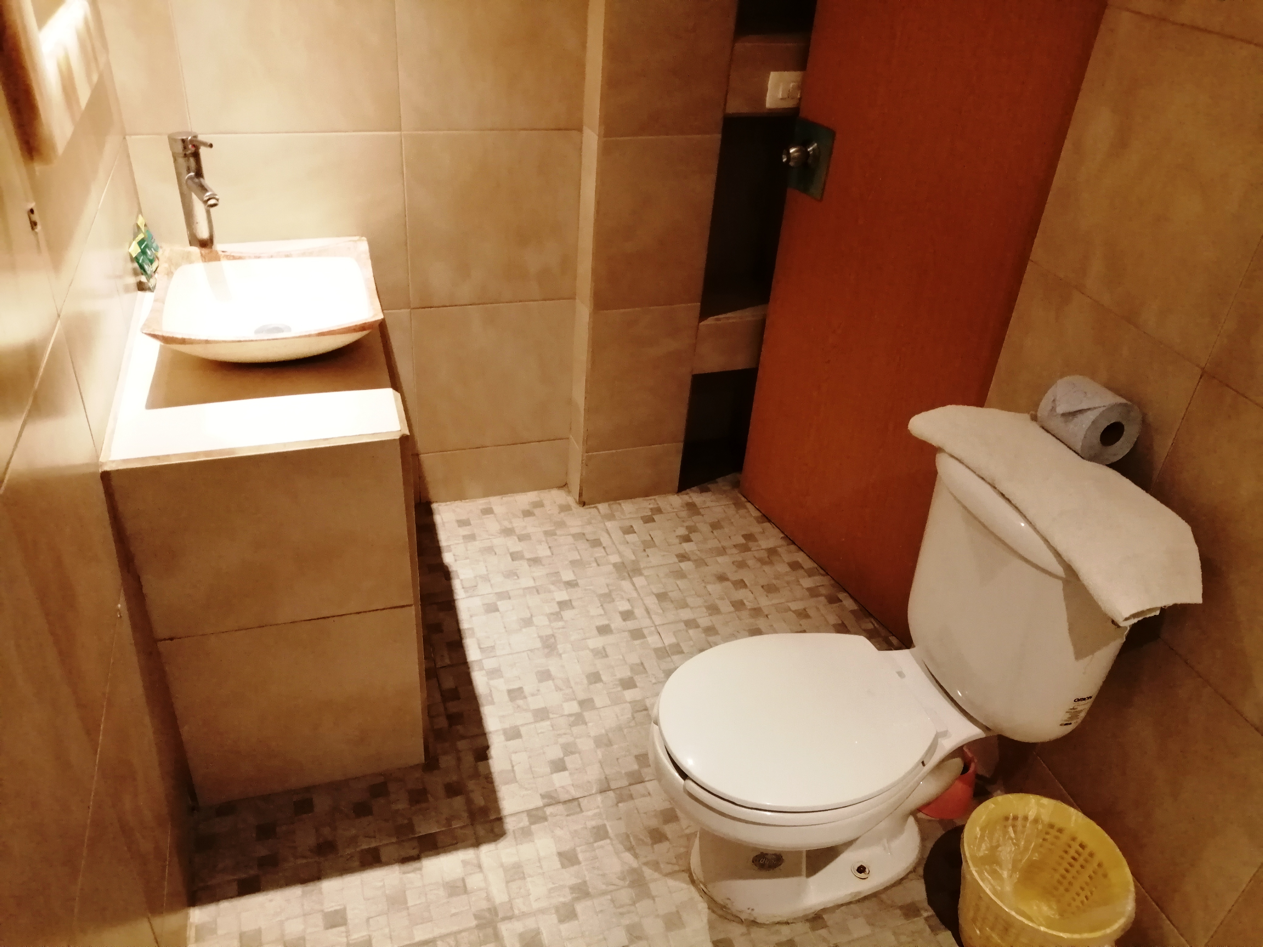 غرفة قياسية ثلاثية بسرير مزدوج، Hotel Ashly 6/7