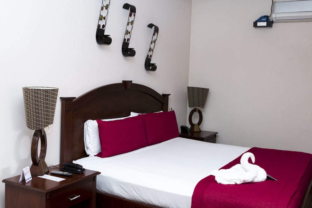HOTEL DUNN INN 22/67