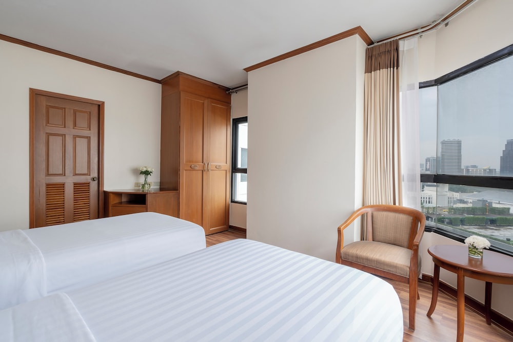 غرفة جونيور بسرير كينج بغرفة نوم واحدة، GRAND DIAMOND SUITES 2/9