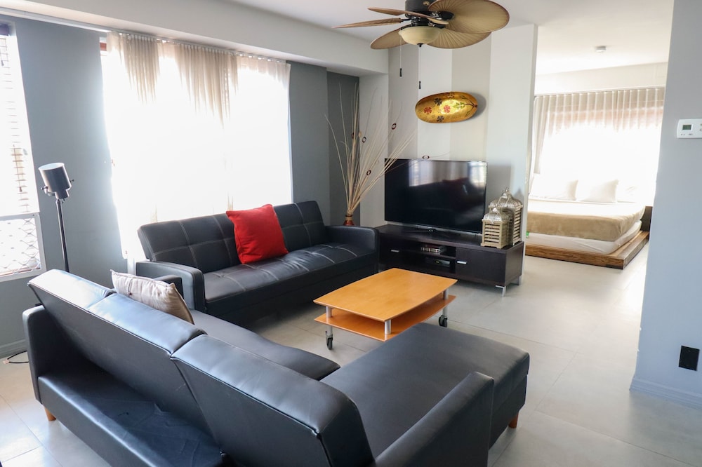 The Mercury All-Suites Hotel 29/33