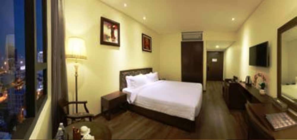 Danaciti Hotel 10/68