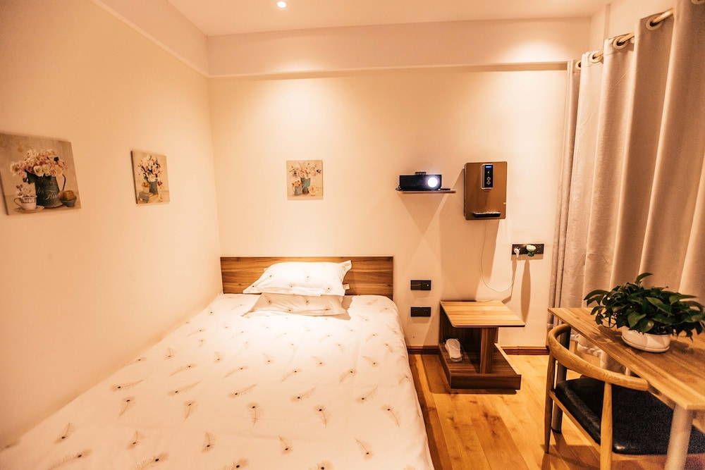 Qufu International Youth Hotel 12/30