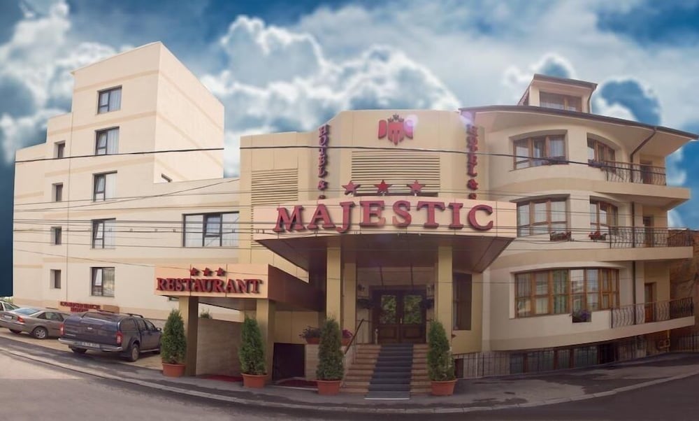 Majestic 35/36