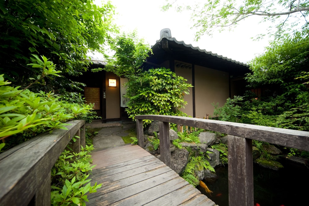 Yufuin Onsen Ryotei Tanokura 43/45