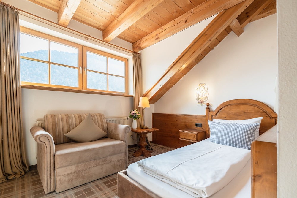 Hotel Blaue Gams 50/73
