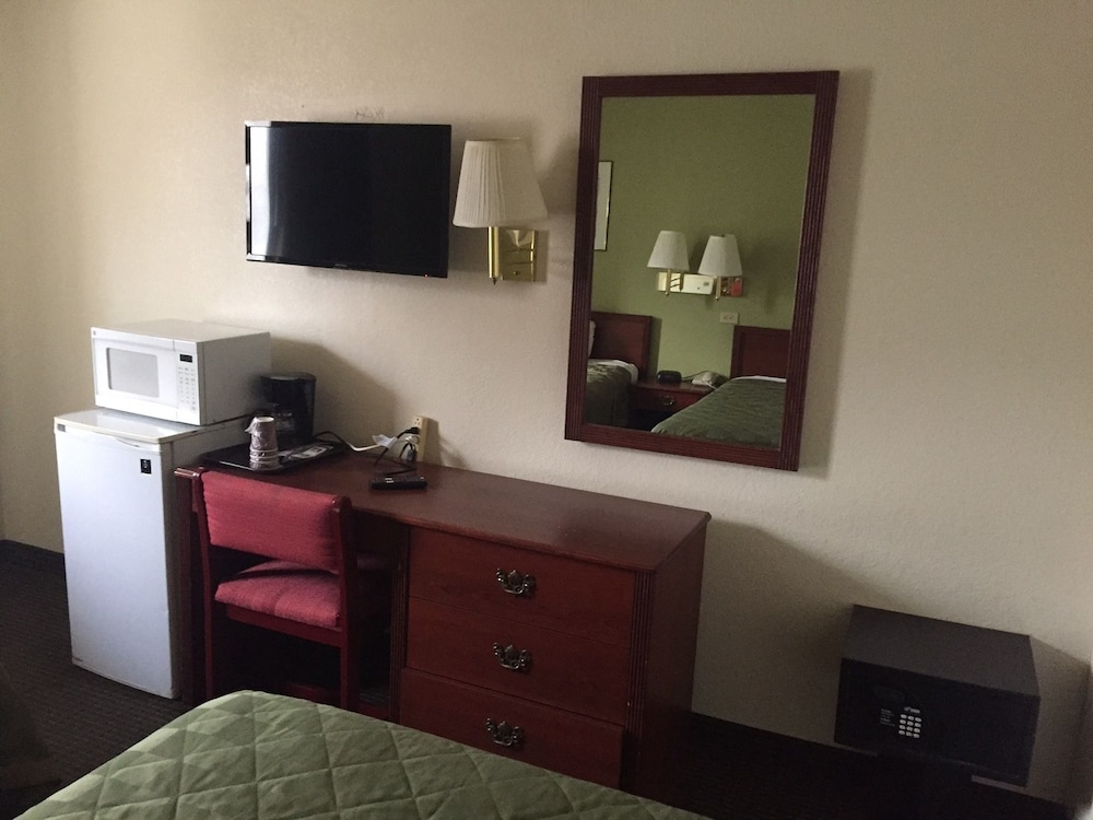 Days Inn by Wyndham Farmington NM 47/59