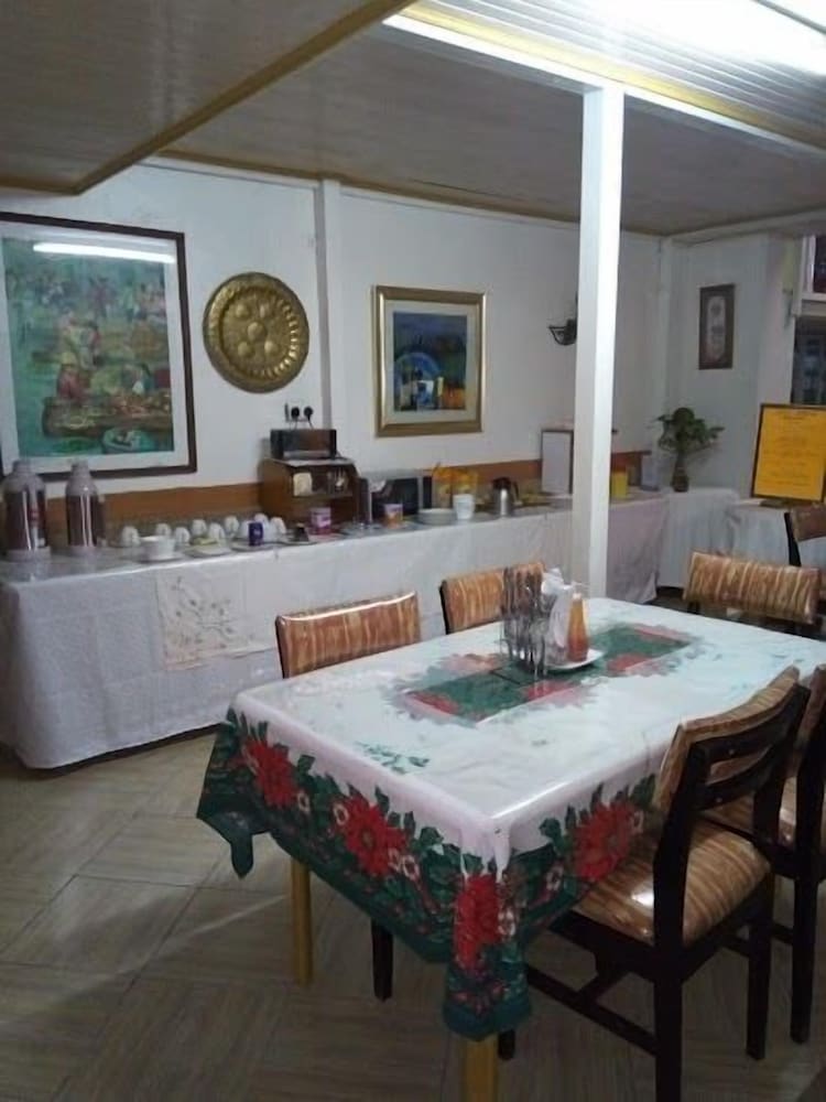 Classic Guest Home 33/50