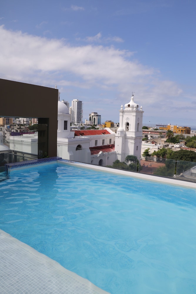 Catedral Plaza Hotel 68/73