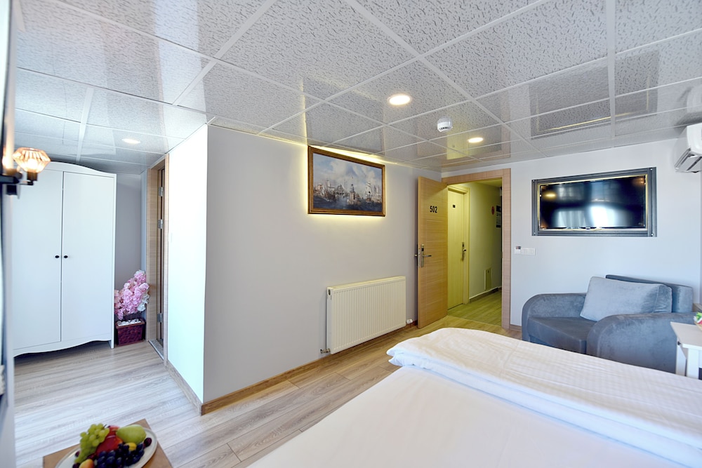 Sunlife Hotel Old City 32/57