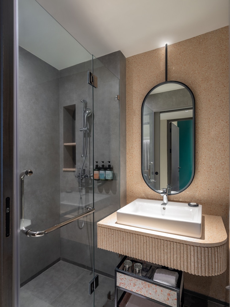 Herloom Hotel and Residence BSD Tangerang 49/50