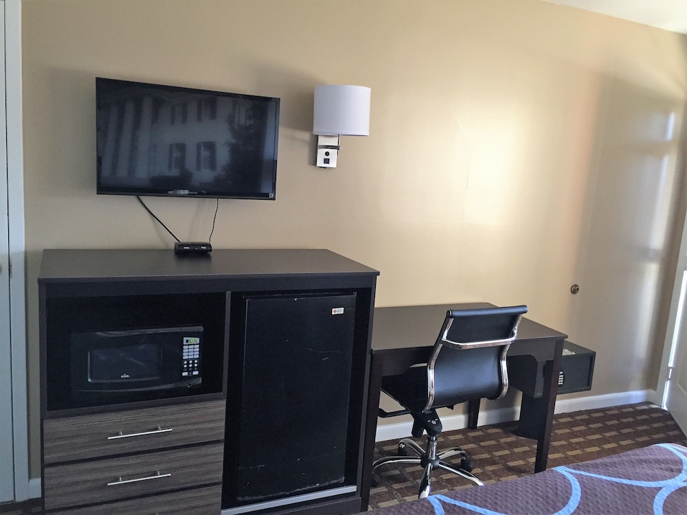 Super 8 By Wyndham Ocean Springs Biloxi 29/43