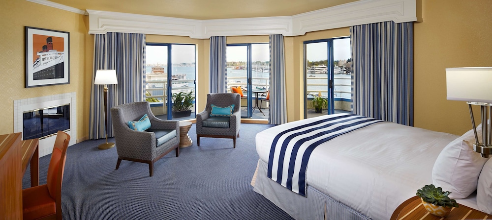 Waterfront Hotel - JDV by Hyatt 24/55