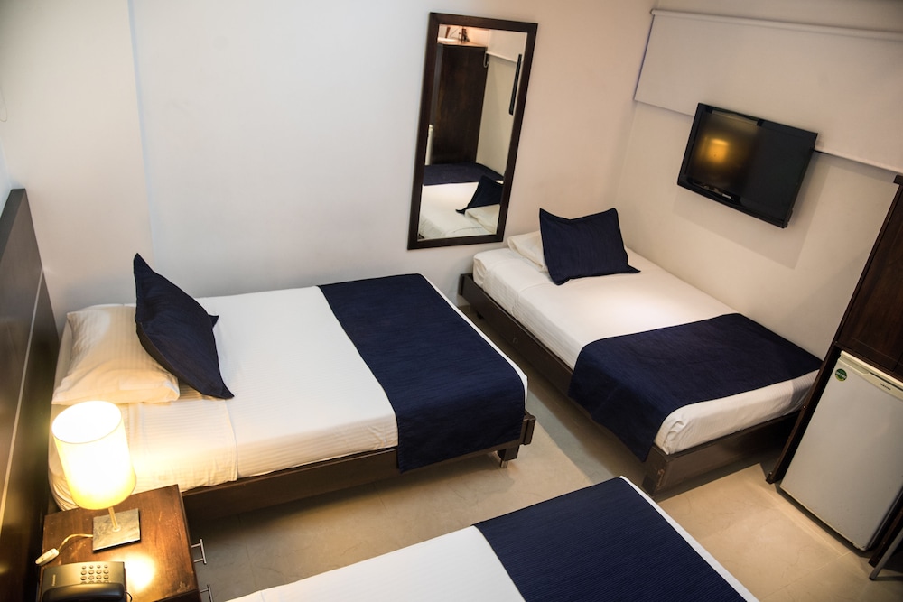 Hotel Toscana Plaza 30/65