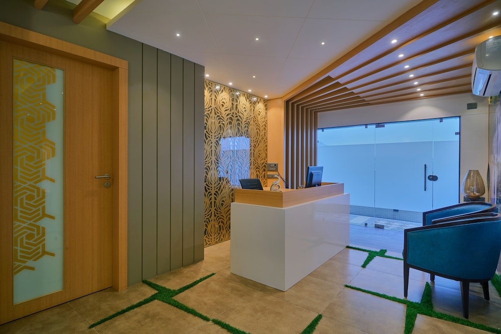 Blu Feather Hotel & Spa 13/69