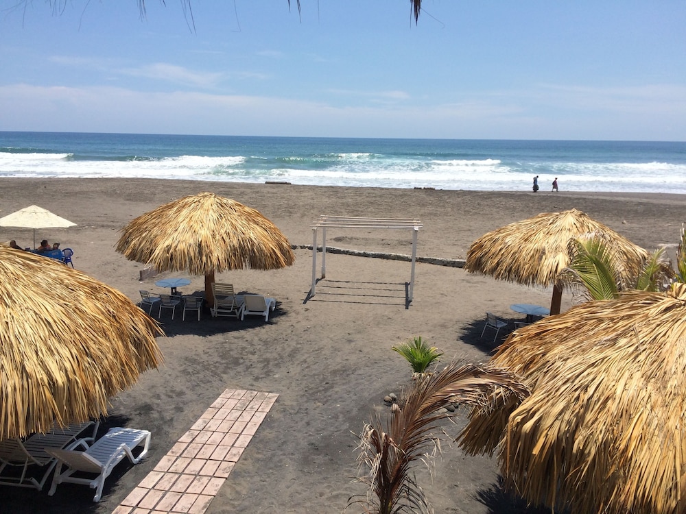 SABAS Beach Resort 58/66