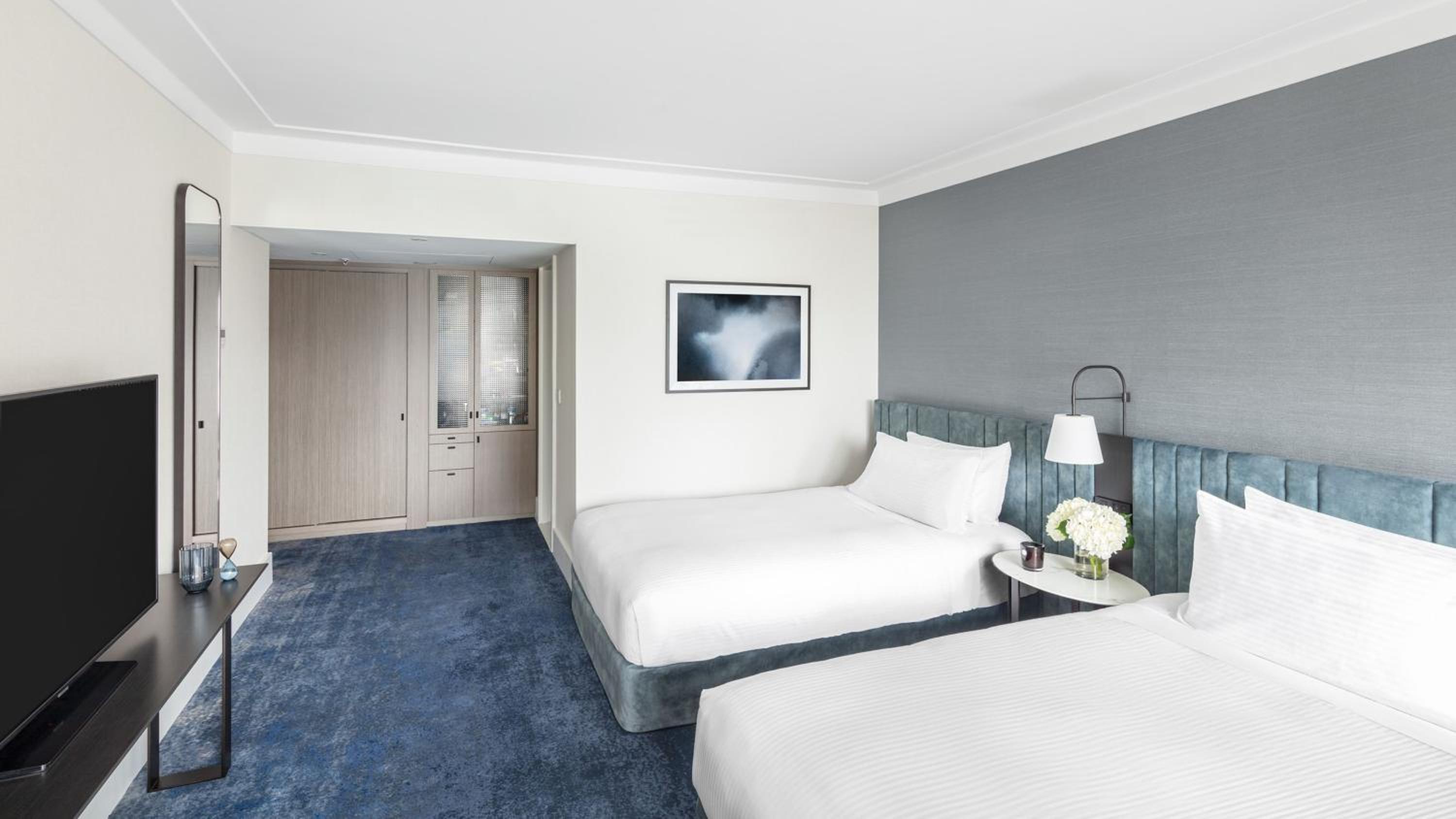 Heritage, Classic, Queen Bed, with View