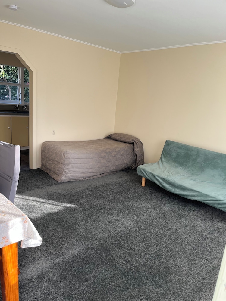 Classic Motel 13/28