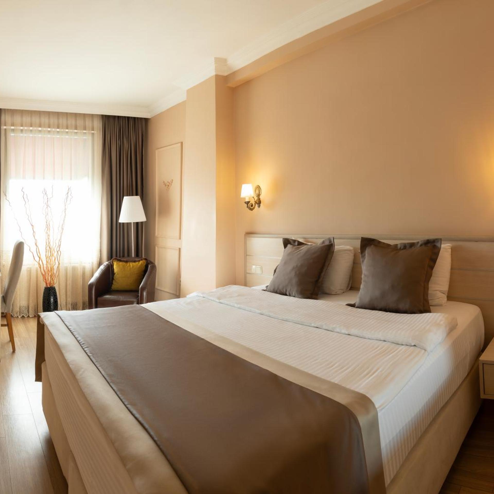 Junior Suite, Family