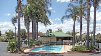 Town & Country Motor Inn 5/58