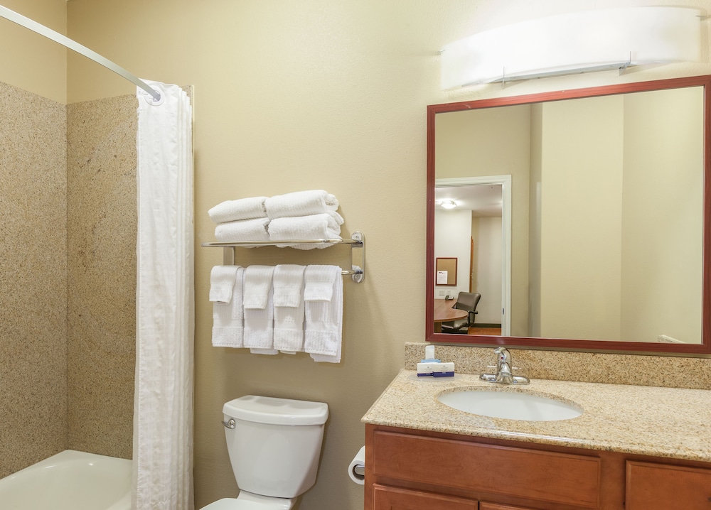 Candlewood Suites Lake Jackson Clute 21/60