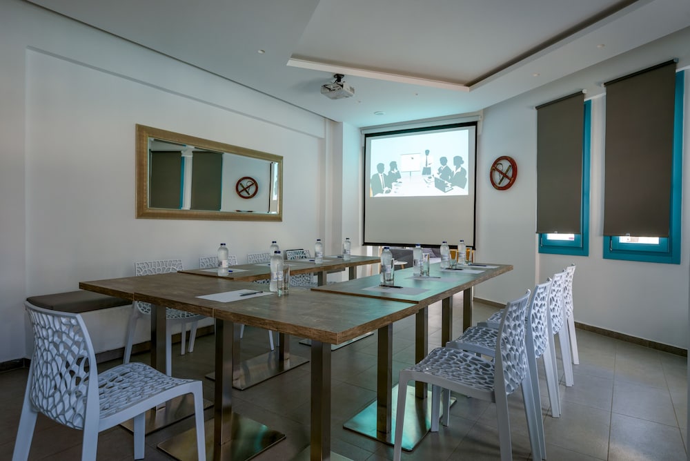 Nikolas Hotel 49/64