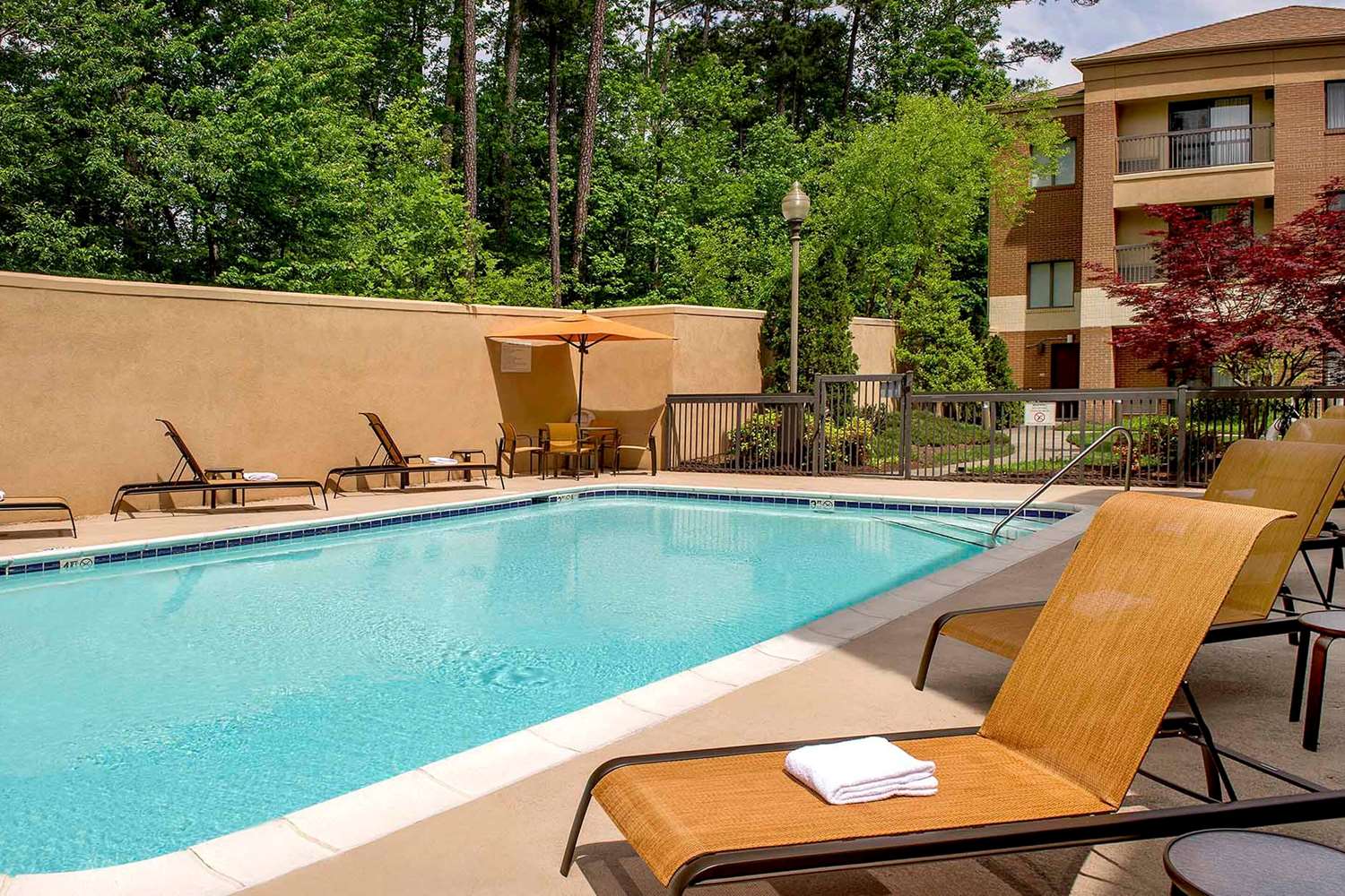 Sonesta Select Durham Research Triangle Park 16/16