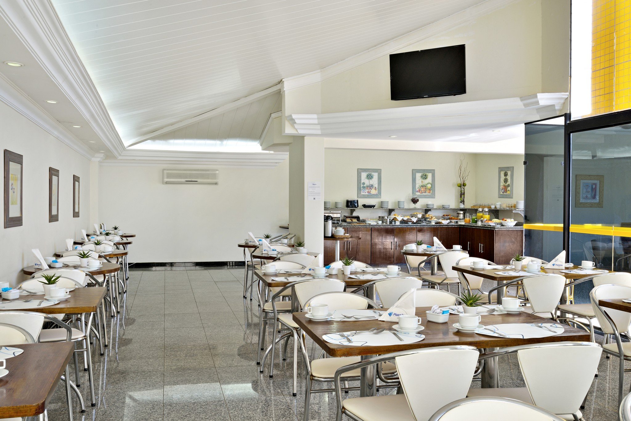 Plaza Inn Flat Araxa 30/32