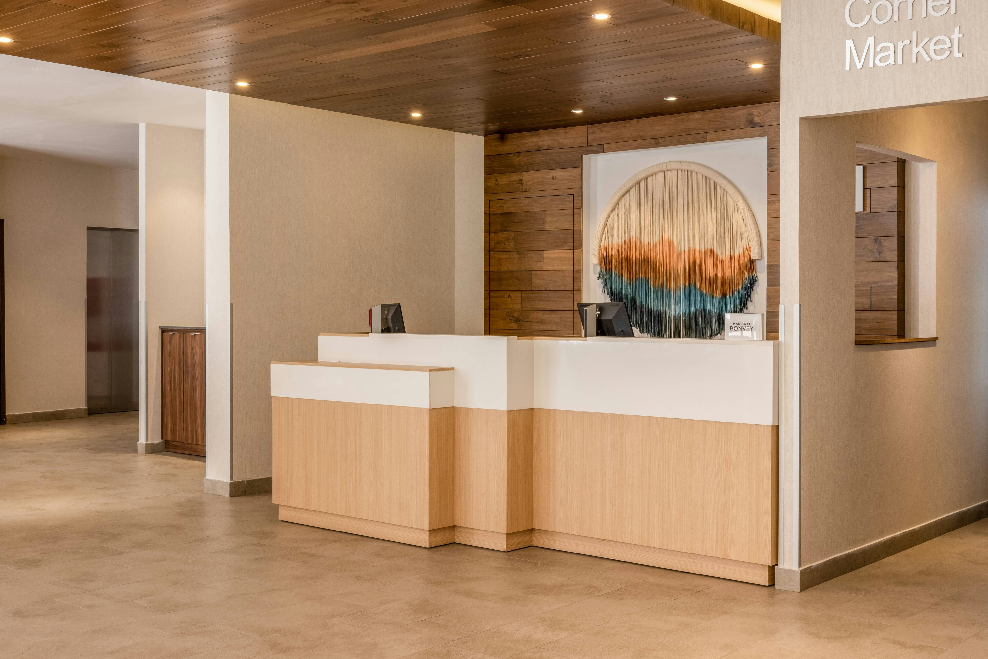 Fairfield Inn & Suites by Marriott Cancun Downtown 1/8