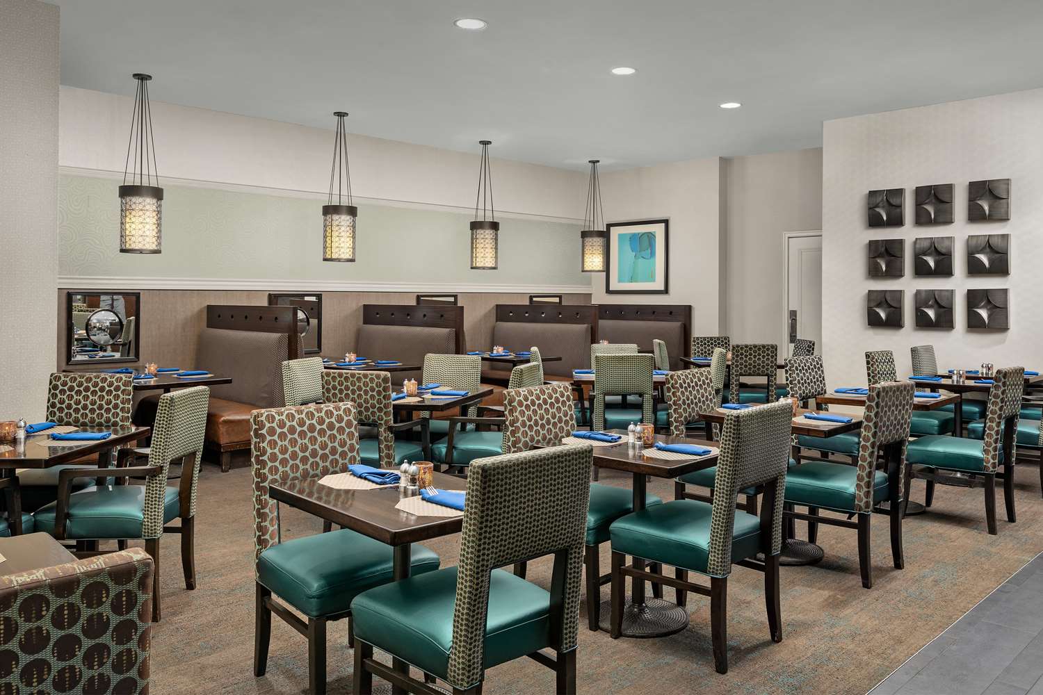 restaurant cafeteria