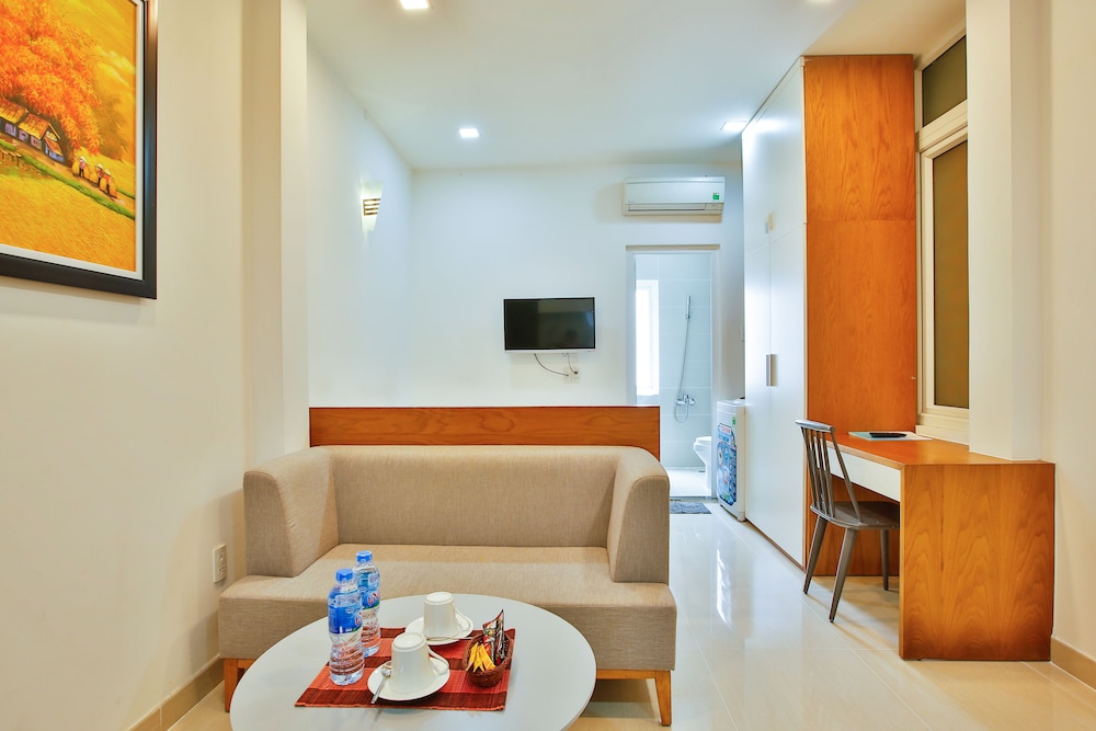 Sunflower Boutique Studio Apartment 32/44