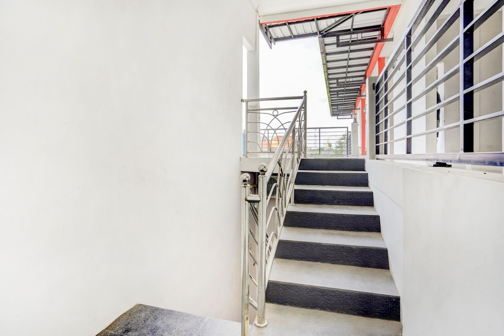 Hotel O near UNISLA formerly Homestay Bougenville 29/44