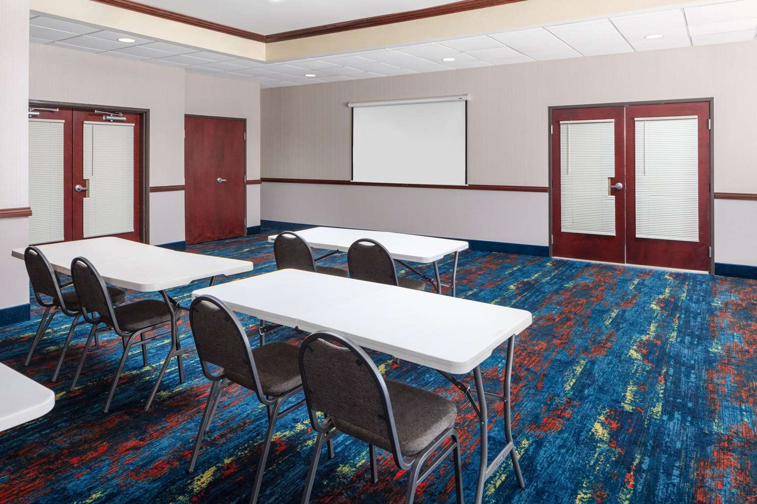 La Quinta Inn And Suites By Wyndham Woodward 23/31