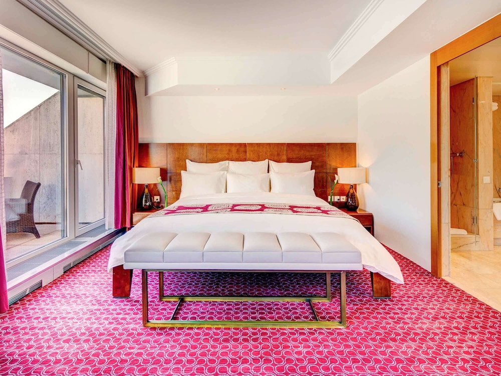 Fairmont Grand Hotel Geneva 6/30