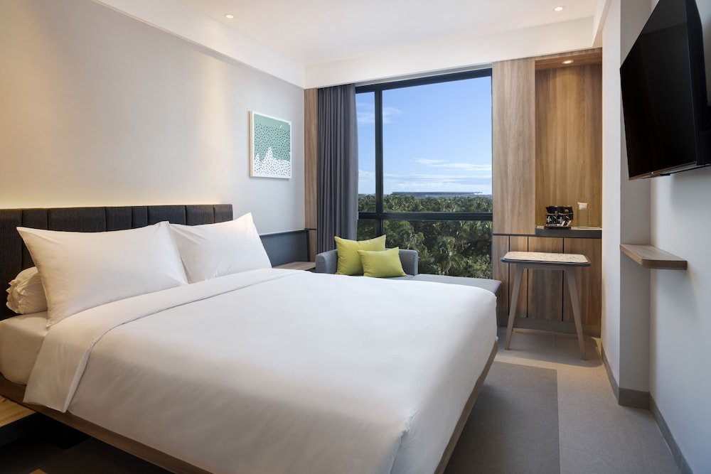 STANDARD, QUEEN BED