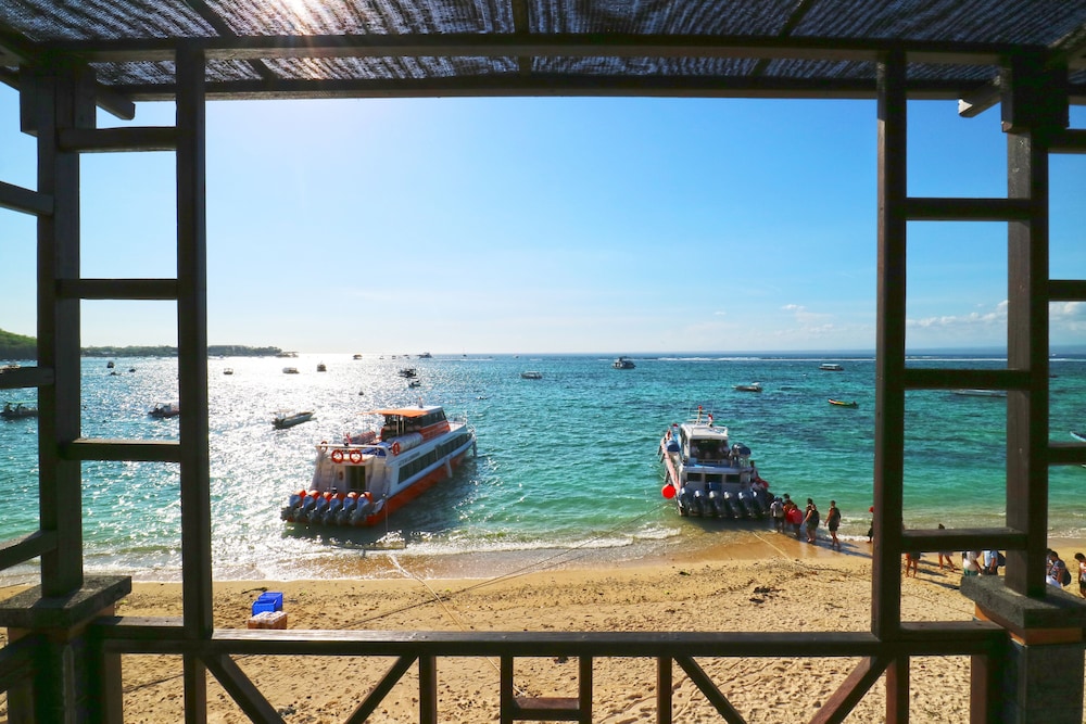 The Beach Huts 43/57