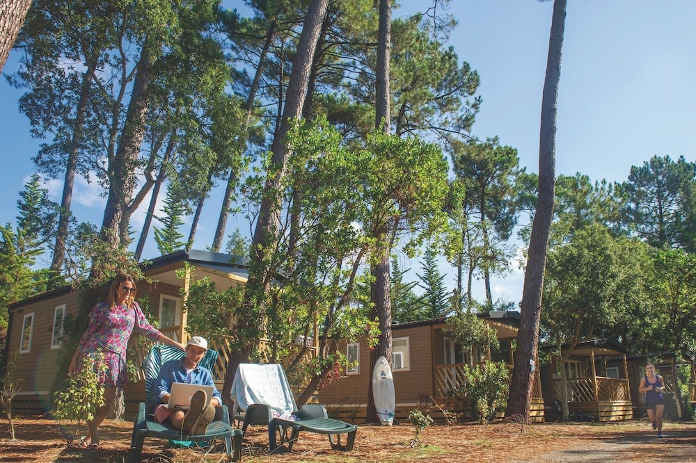 Vacances Bleues Domaine de L'Agreou 38/50