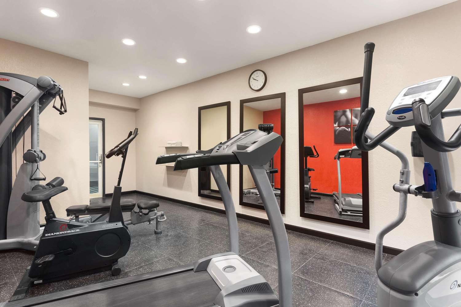 Country Inn & Suites by Radisson, Jackson-Airport, MS 12/16