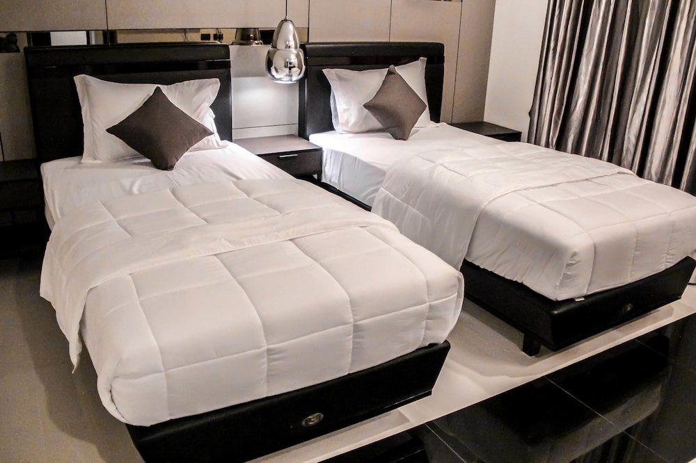 SUPERIOR, TWIN BEDS