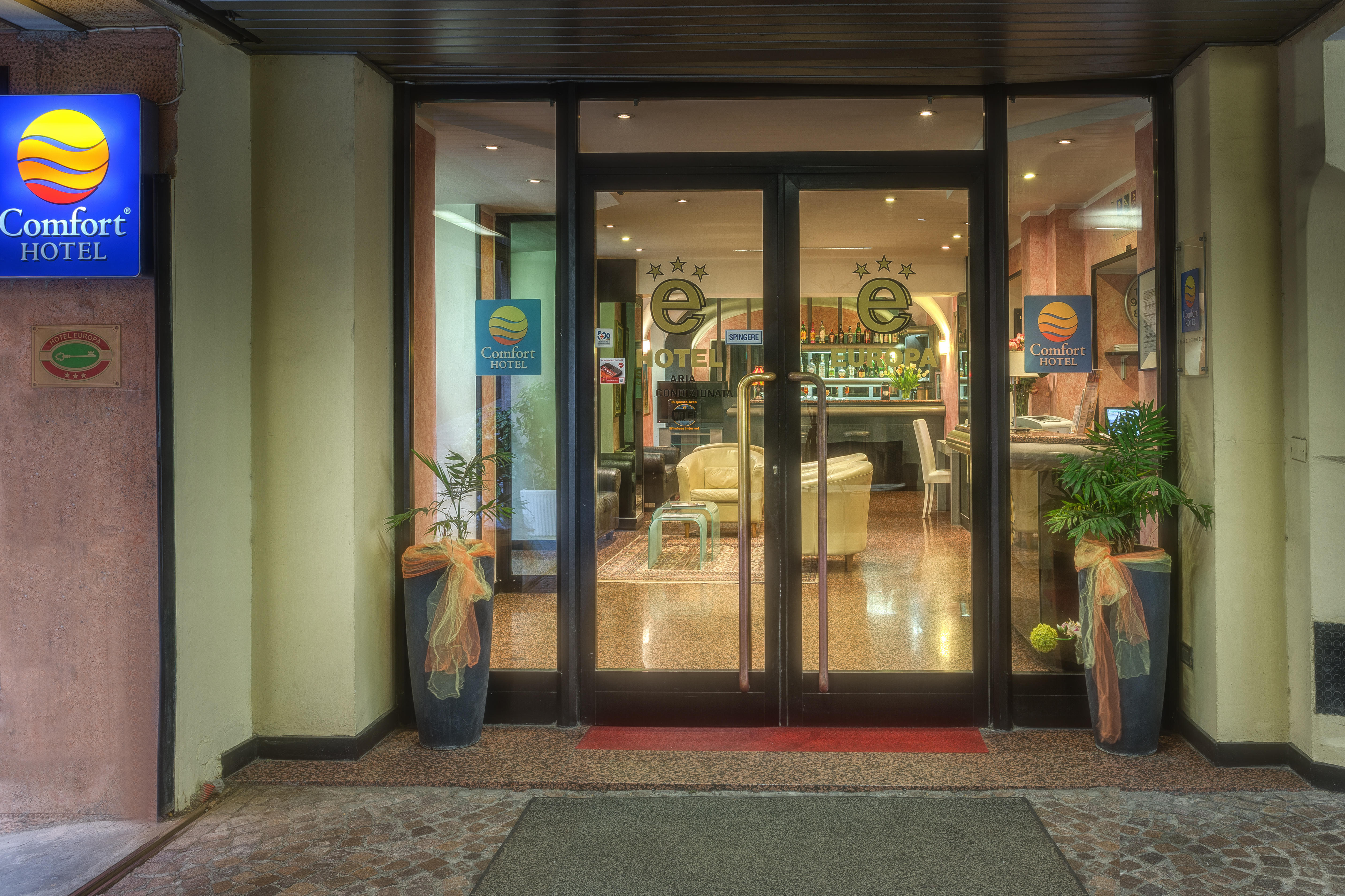 COMFORT HOTEL EUROPA 1/18