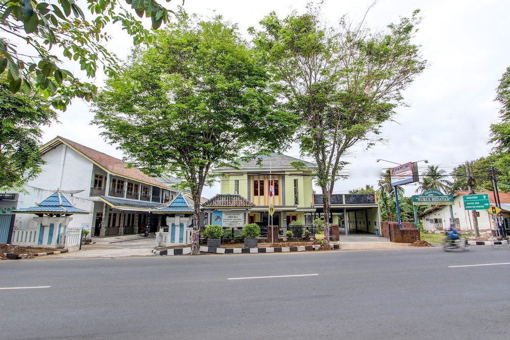 Super OYO 91748 Wisma Pkpri Purworejo 8/48