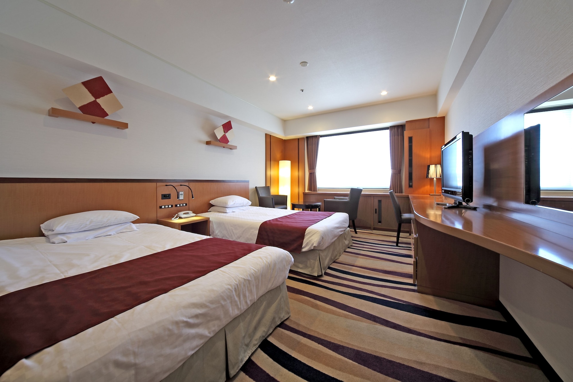 ROOM, TWIN BEDS, CITY VIEW