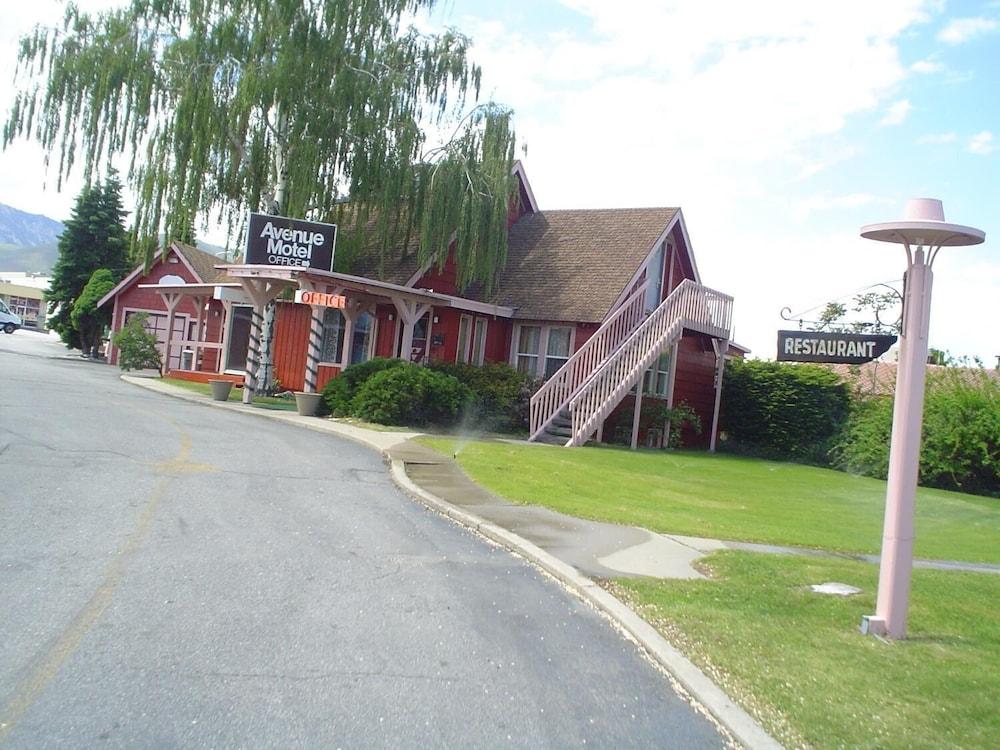 Avenue Motel 22/28