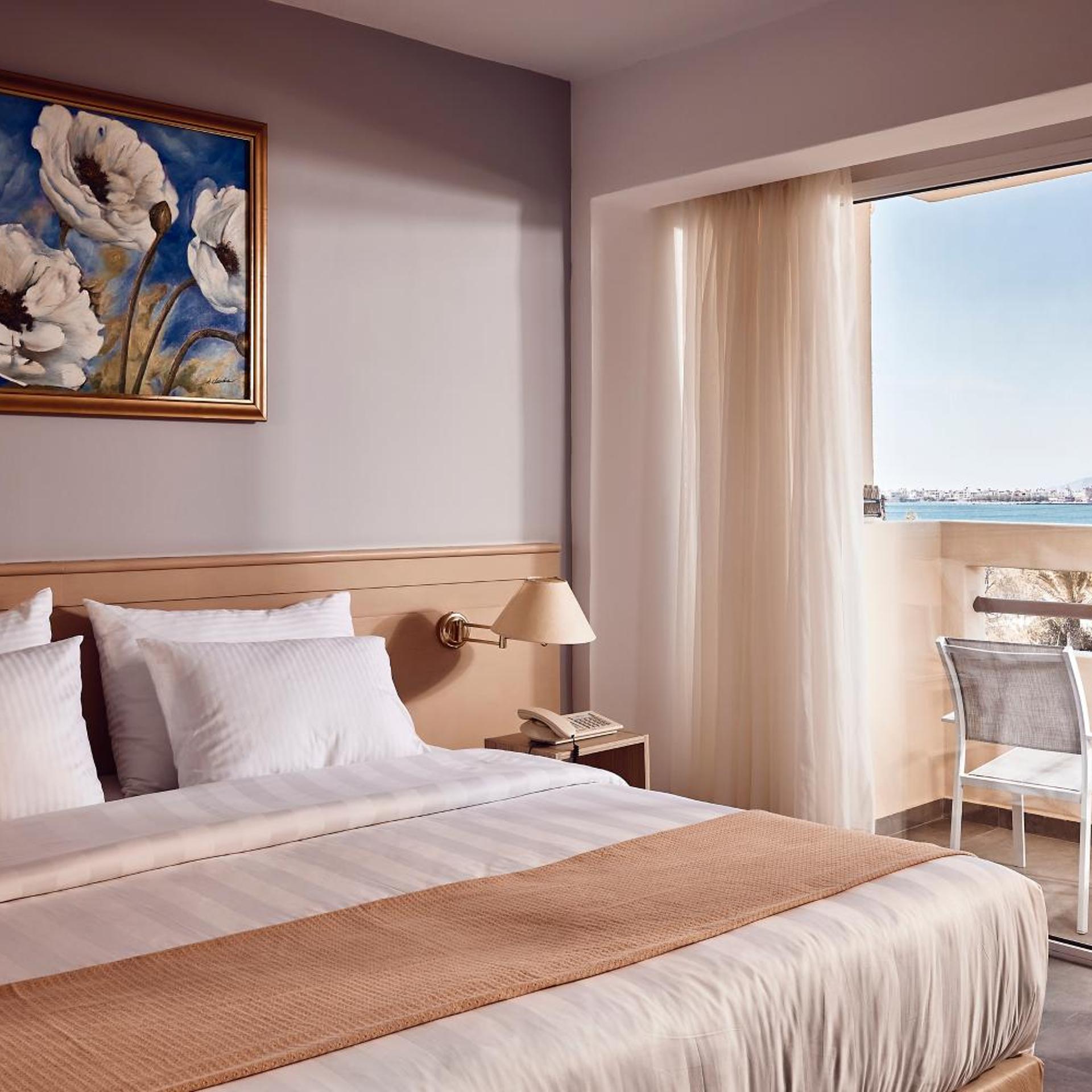 Room, Double Bed, Lateral Side Sea View