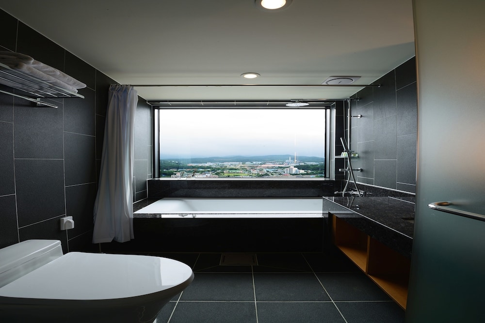 Ramada by Wyndham Gangwon Sokcho 22/34