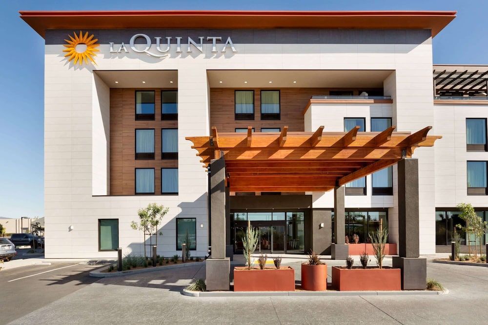 La Quinta Inn & Suites by Wyndham Santa Rosa Sonoma 3/46